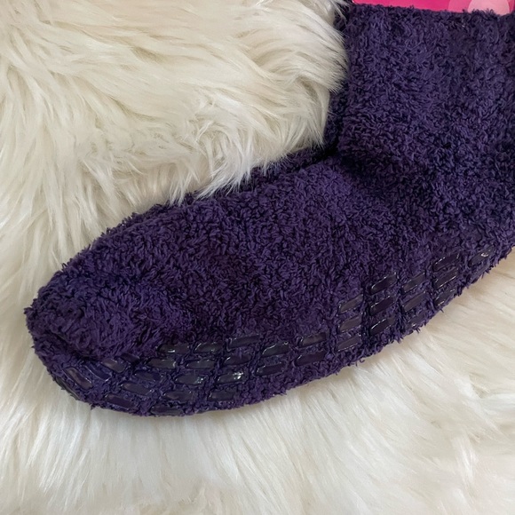 Purple Indoor Home Fuzzy Fleece Socks NWT - Picture 6 of 6